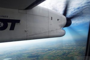 flight lo3805 oy-ybz q400 waw rze july 2020.JPG