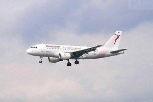 tunis air airbus london heathrow.jpg