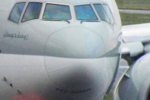 boeing-777-qatar-a7baw-nose.JPG