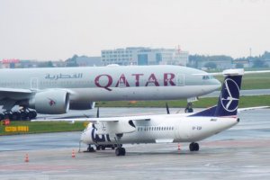 waw-qatar-a7-baw-and-pll-lot-q400-sp-eqf.JPG