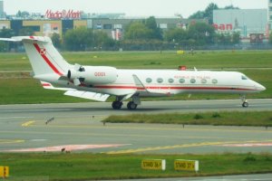 samolot-dyspozycyjny-gulfstream-g550-0001-lotnisko-chopina.JPG