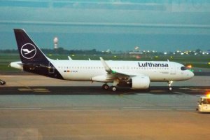 bad-kissingen-chopin-airport-lufthansa-jet.JPG