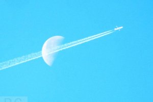 sky-watching-poland-moon-jet-plane.JPG