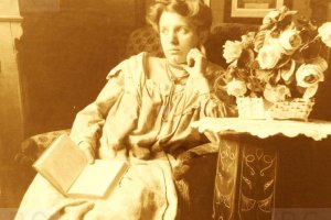 Haute Couture Woman in a Villa in Przemyśl, Smolki Street 1912 Vintage Jewellery