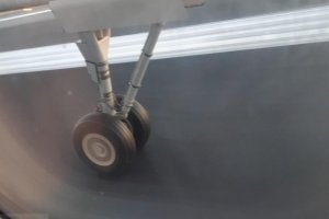 q400 sp-eqe rozbieg lo3807.jpg