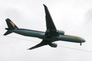 jet-airways-london-heathrow-a330.JPG