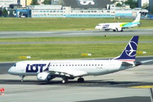 odrzutowiec-embraer-pll-lot-splma-splnf.JPG