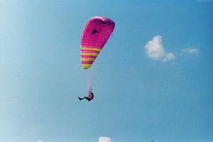 1993-poland-paraglider-pc.JPG