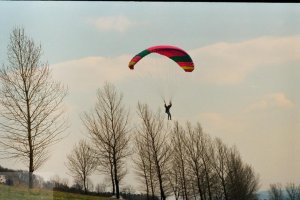 huwniki-paraglider-przemyslaw-chorazykiewicz.JPG