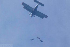 parachute-jumping-an-2-poland.JPG