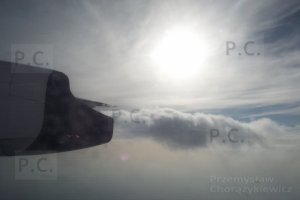 die sonne flugzeug q 400 polen