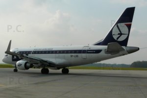 lot-polish-airlines-e170-sp-ldd.JPG