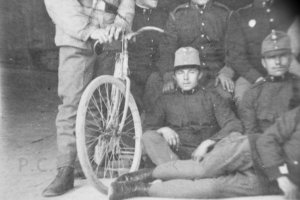 old-bike-krakow.JPG