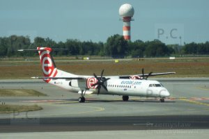 taxying Bombardier Dash Q400 Poland Chorążykiewicz