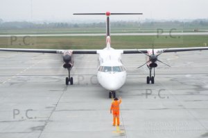 RZEsamolot DHC 8 Q400 fot. Przemysław Chorążykiewicz