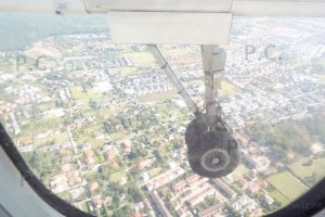 gear down bombardier q 400 dash 8