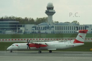 oe-lgm higherthanjumbojets.pl dash 8 austrian