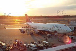 b 747 delta narita