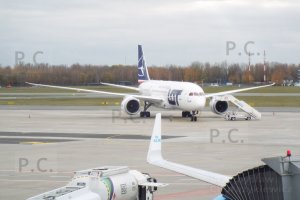 samolot dreamliner b 787 szopen chopin