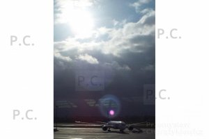 zdjęcie pod słońce samolot dreamliner b 787