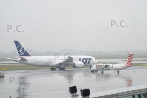 samolot mały i duży