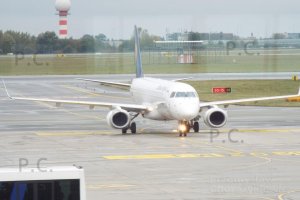 jet aircraft lufthansa poland