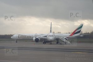 emirates chopin poland dreamliner polish airlines